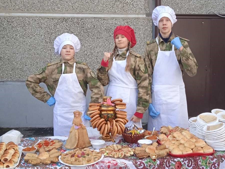 Масленица в школе.